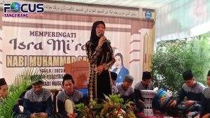 "Hj. Rahyuni Camat Tigaraksa Saat Menyampaikan Sambutan"