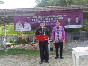 "Unik Perpanjangan masa jabatan Serta Peresmian Badan Musyawarah Desa di wilayah Kecamatan Tigaraksa periode 2019-2027 Digelar Di Pinggir Sawah"